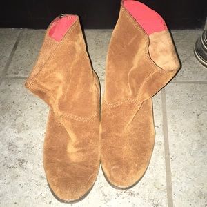 Suede boots